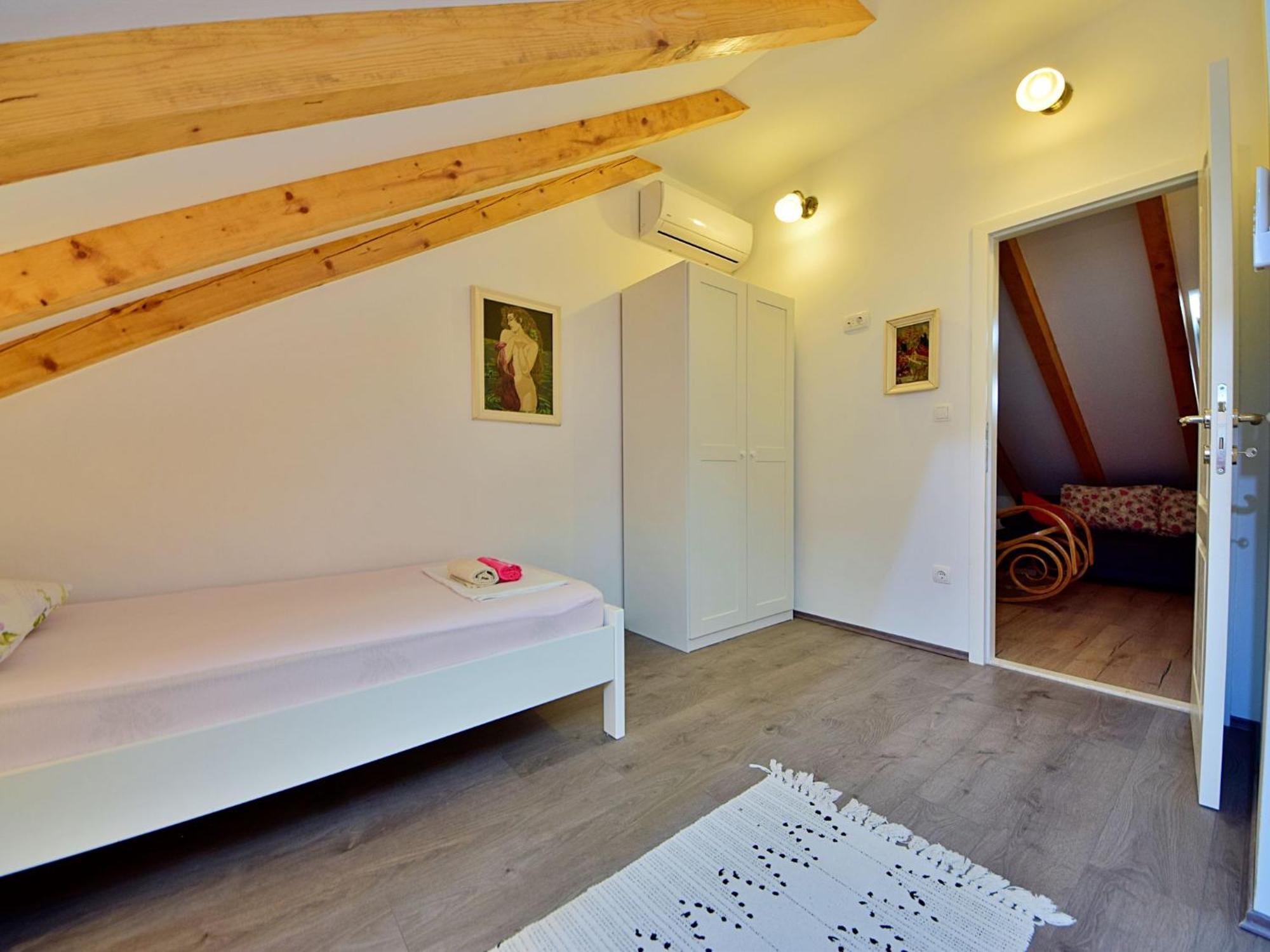 Holiday Home Lara By Interhome Omis Bagian luar foto