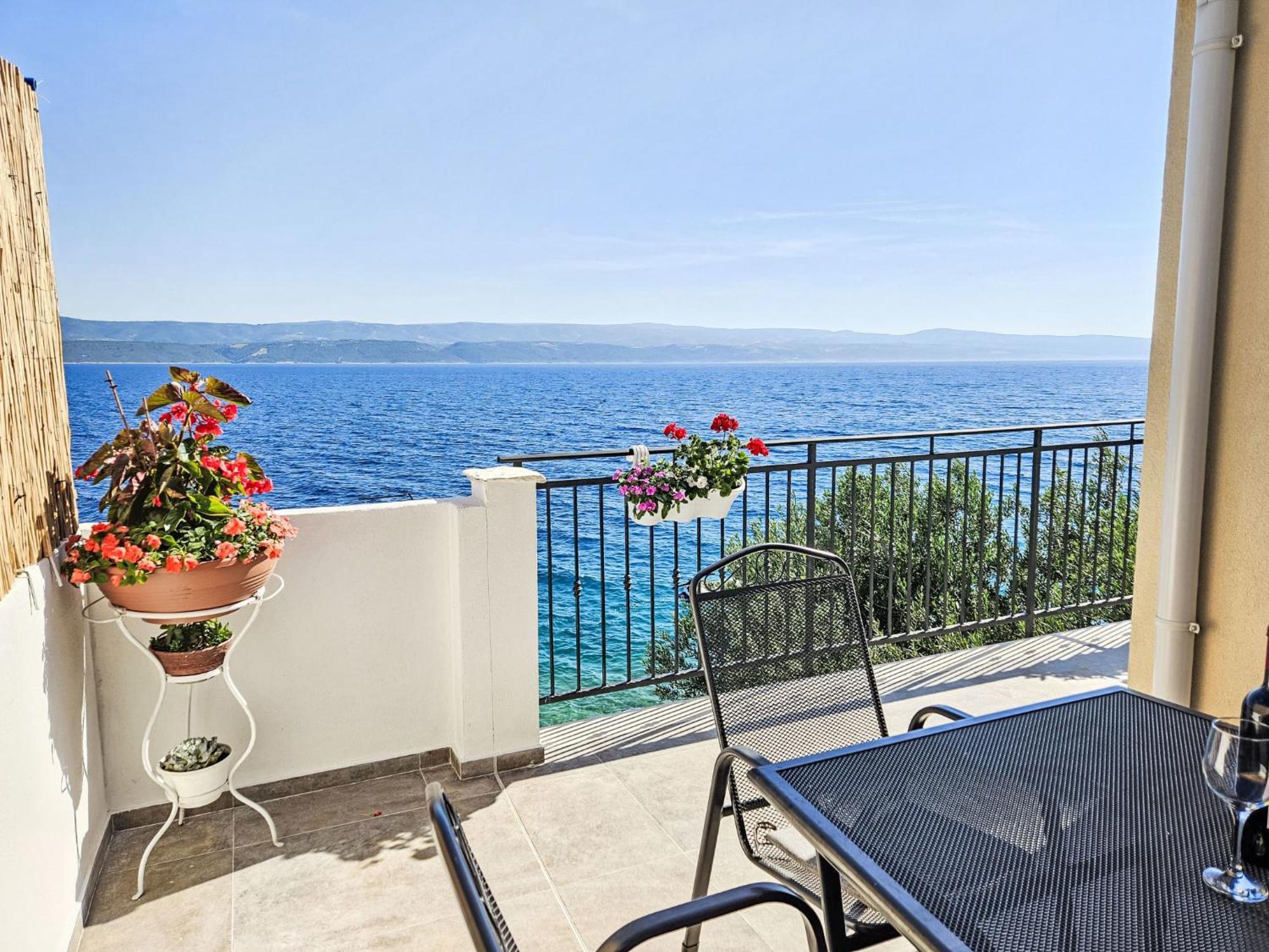Holiday Home Lara By Interhome Omis Bagian luar foto